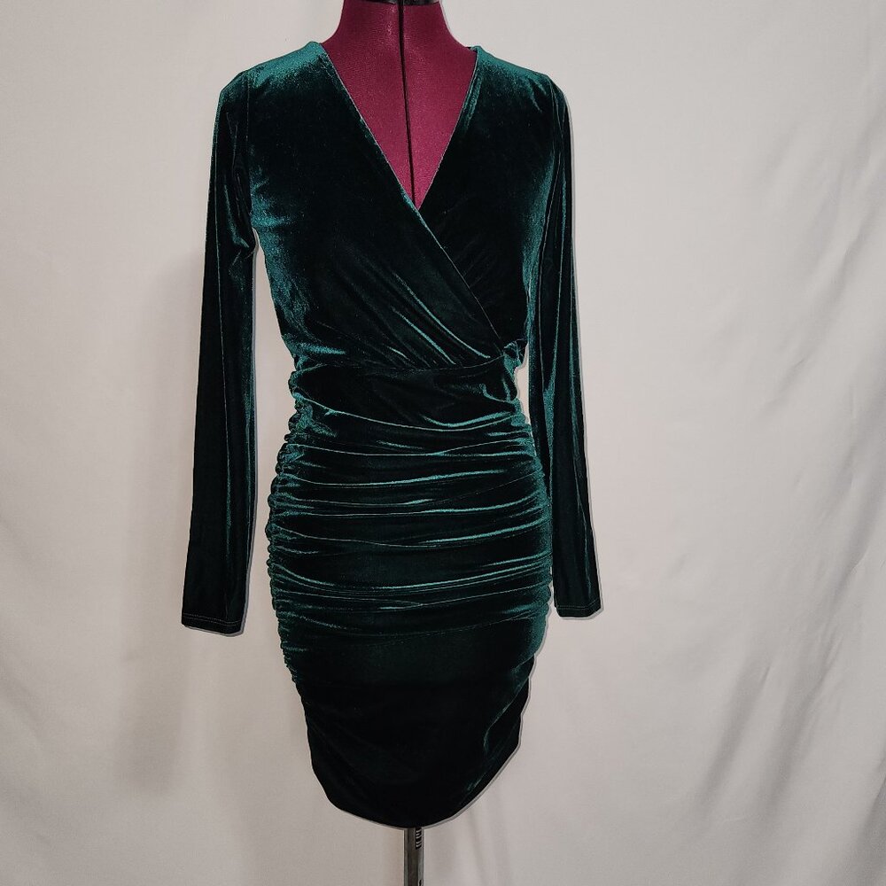 Q2 Green Velvet Ruched Bodycon Dress - Size M